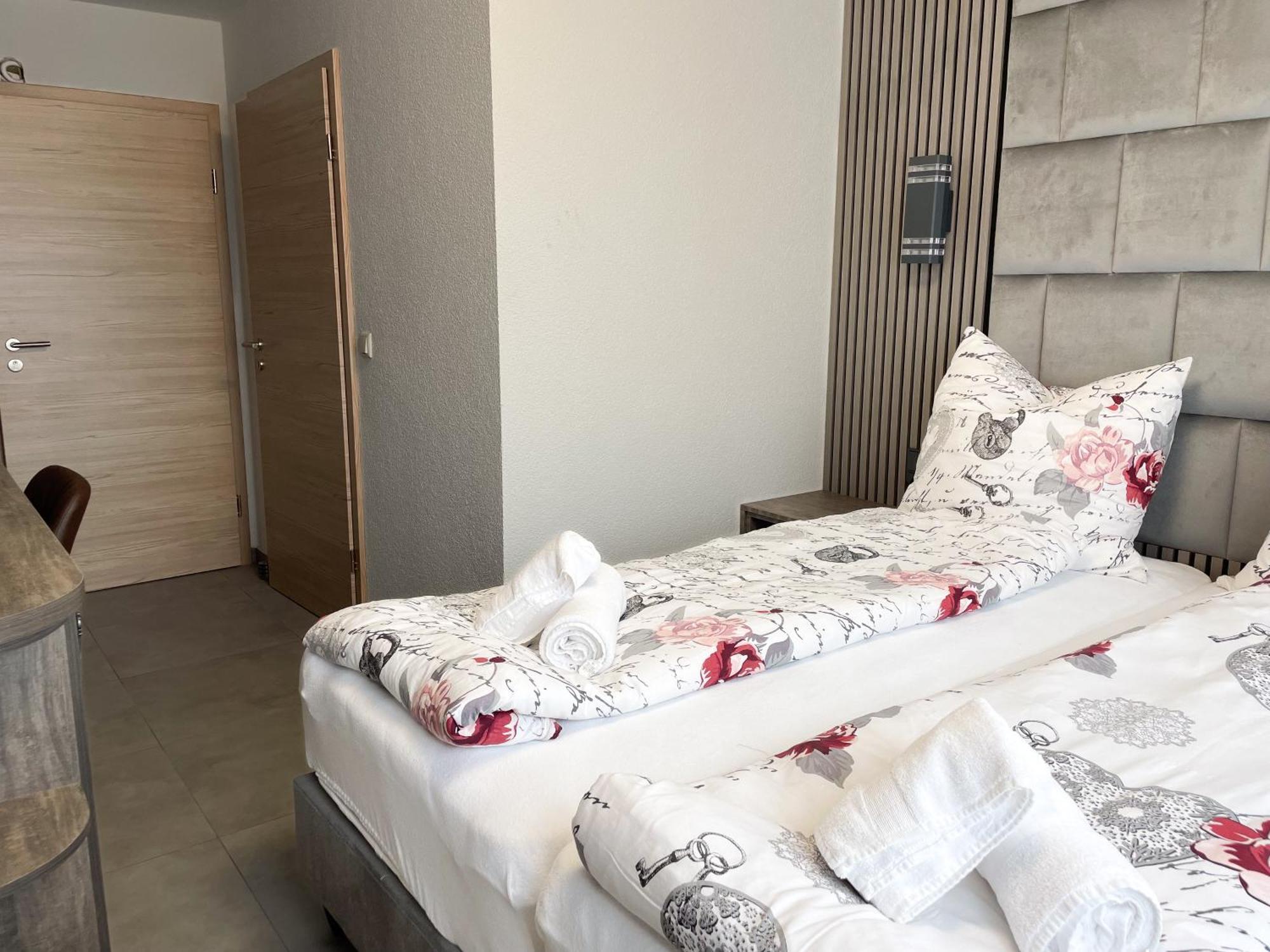 Hotel Loewenstein Lich Εξωτερικό φωτογραφία
