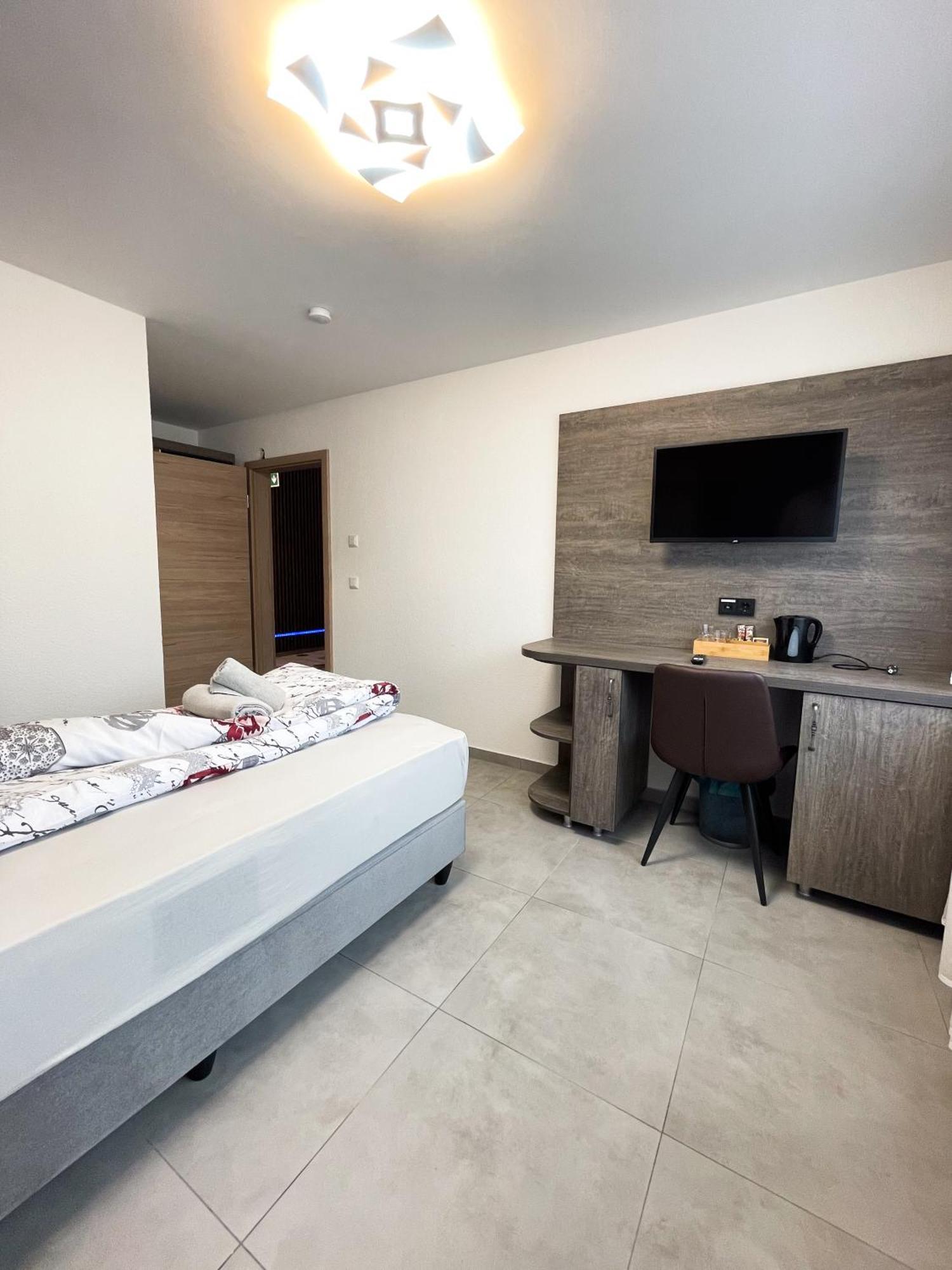 Hotel Loewenstein Lich Εξωτερικό φωτογραφία