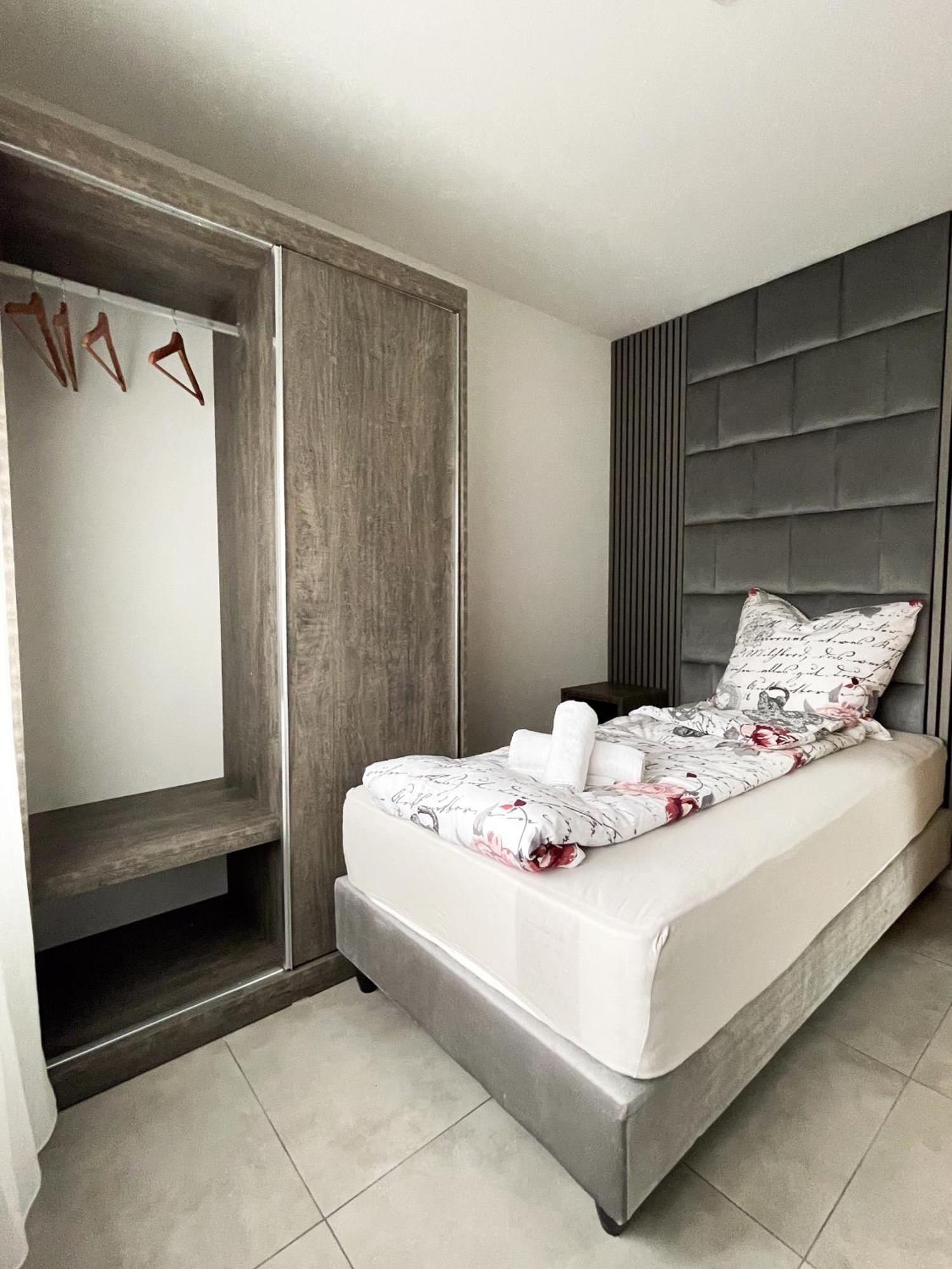 Hotel Loewenstein Lich Εξωτερικό φωτογραφία