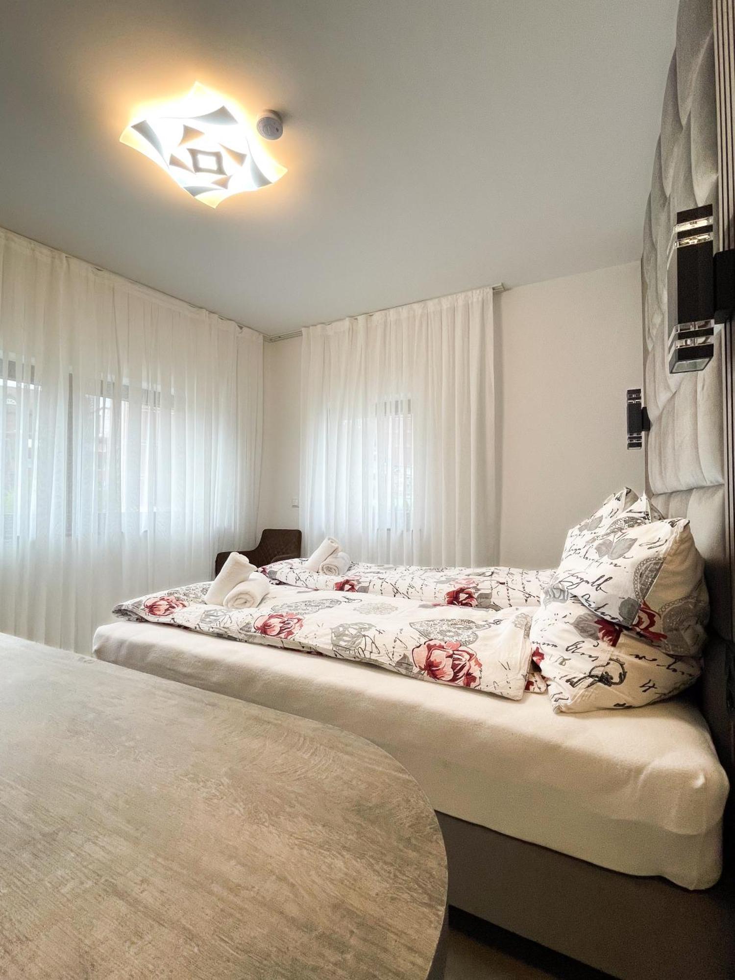 Hotel Loewenstein Lich Εξωτερικό φωτογραφία