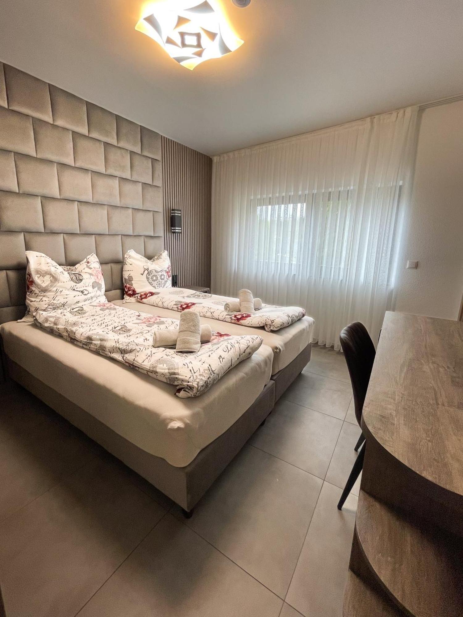 Hotel Loewenstein Lich Εξωτερικό φωτογραφία