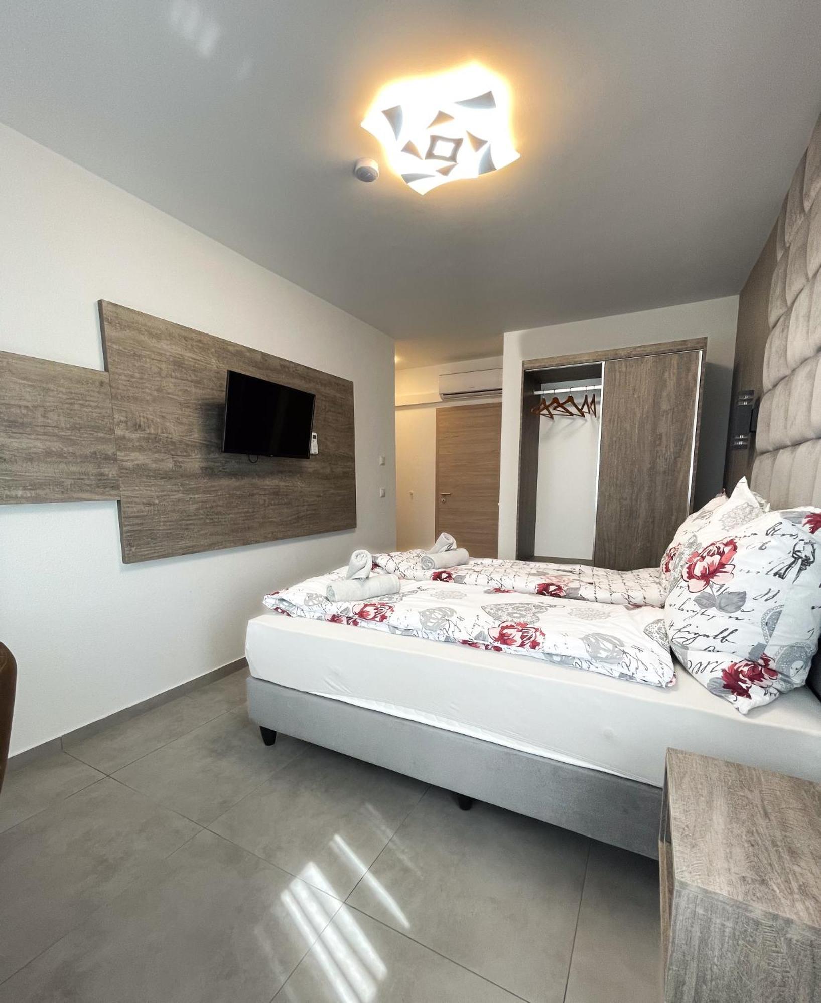 Hotel Loewenstein Lich Εξωτερικό φωτογραφία