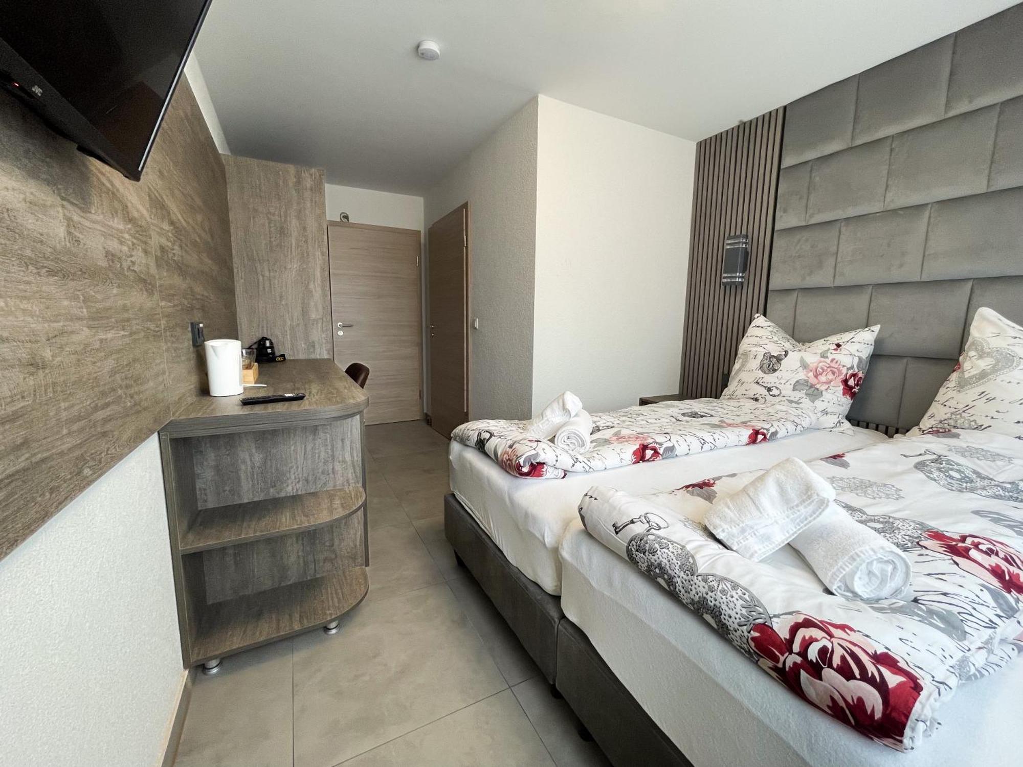 Hotel Loewenstein Lich Εξωτερικό φωτογραφία